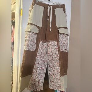 POL Floral Patchwork pants in Cream and Brown